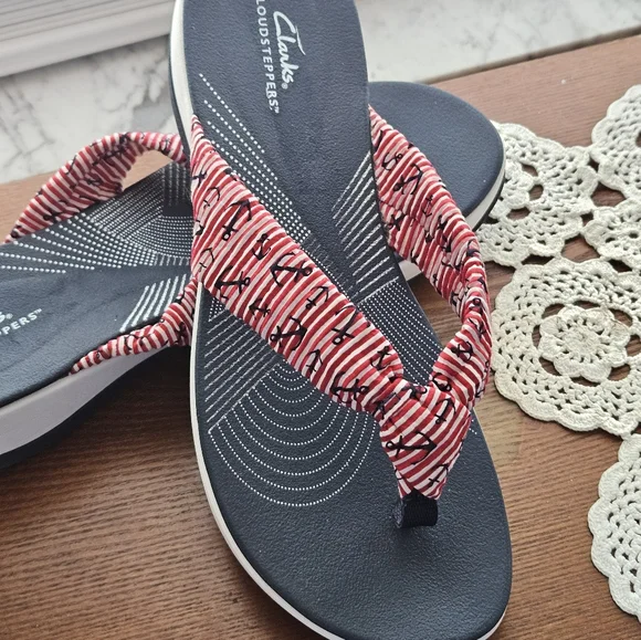 Brand NEW Clarks Cloudsteppers Women's Red and Black Sandals SZ 12 - Picture 10 of 10